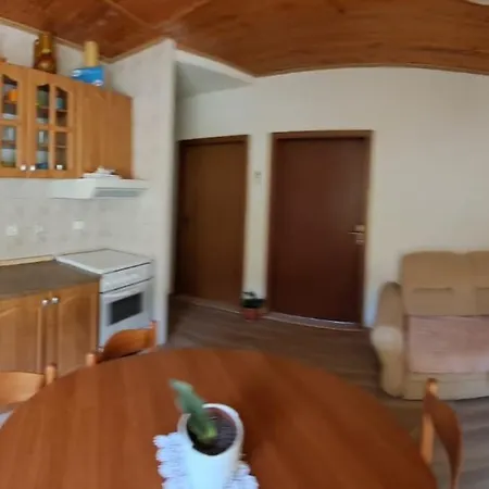 Charming Entire In Raie With Security And Comfort Appartement *